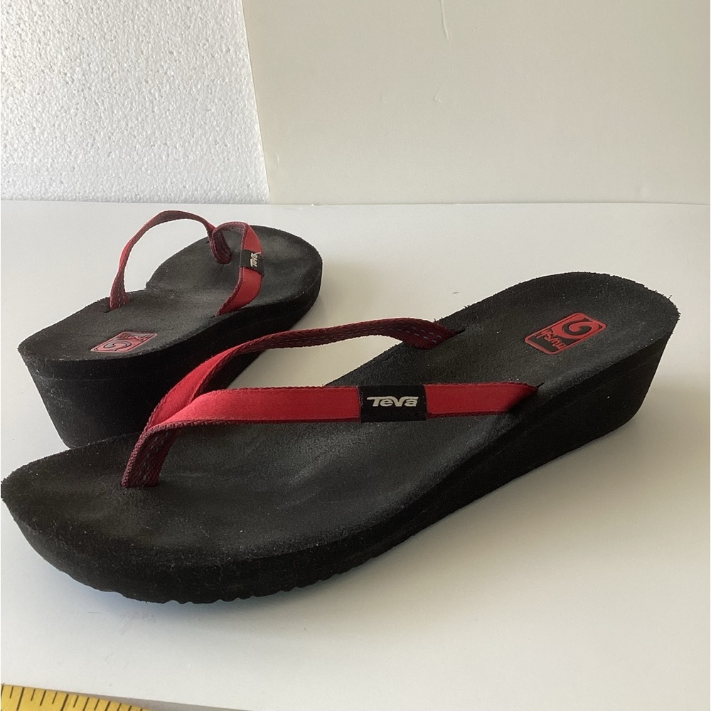 Teva Mush Thongs